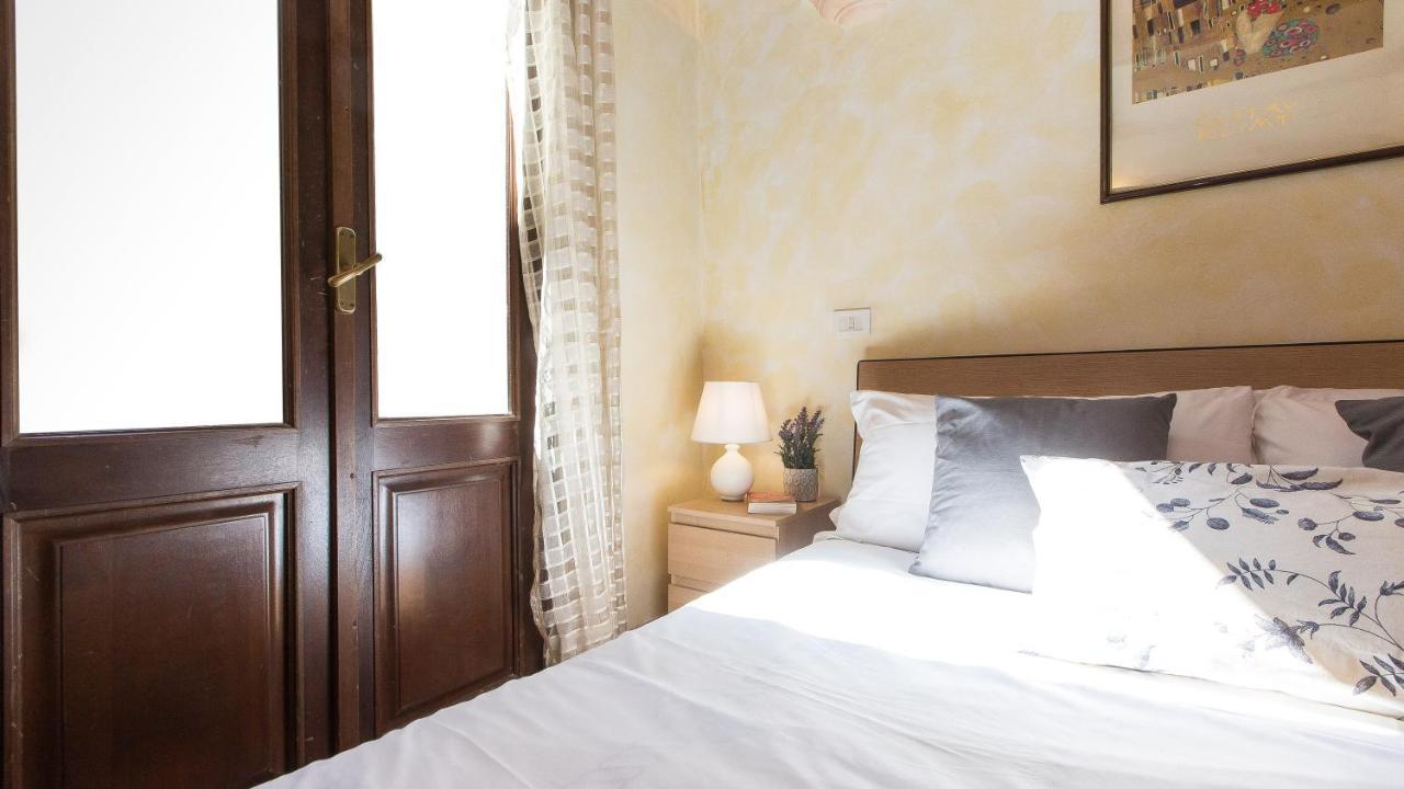Rental In Rome Luce Apartment * Rom